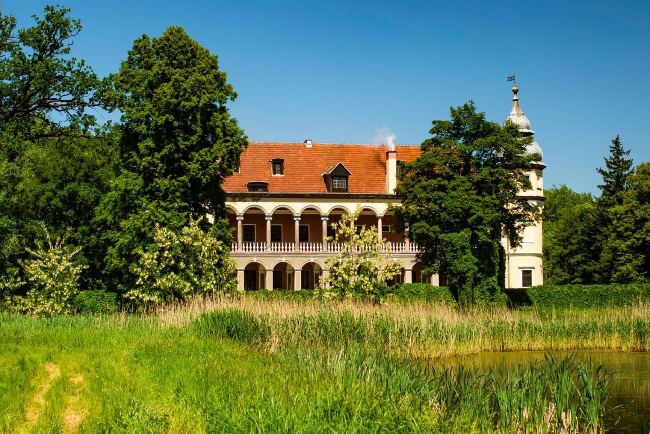 Palac Krobielowice Kąty Wrocławskie Exterior foto